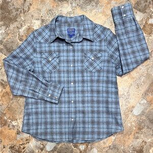 Pendleton western fitted wool shirt.  Size L